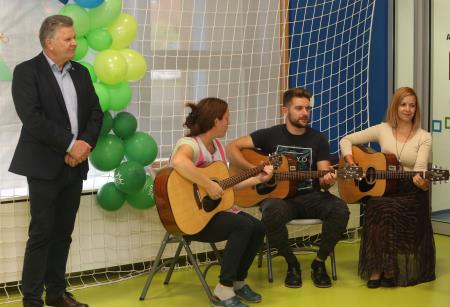 OSEM LET VRTCA CERKNICA 04 FOTO ARHIV VRTCA